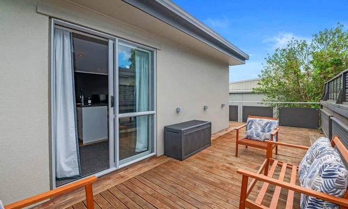 Lynmore House | Adventure Trails: 3 Bedrooms, Walk to Redwoods Forest