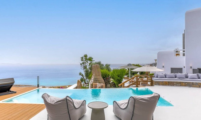 Agios Stefanos Villa | Experience Mykonos Sunsets at Aegean Gem with Private Pool
