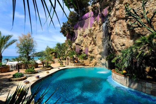 Gaeta Hotel | Aeneas' Landing Resort: Oceanview Retreat with Pool & Beach