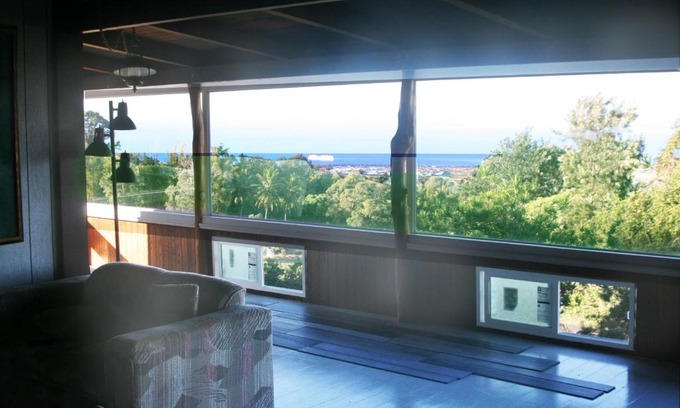 Kalaoa House | Discover Aeolian Ranch Guest House with a Fully Equipped Kitchen