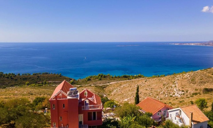 Khelmata Apartment | Top-Rated Aeolos Studios in Beautiful Kefalonia