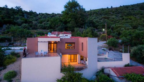 Prinos Villa | Family-Friendly Aeri: 4-Star Hotel with Top Guest Ratings