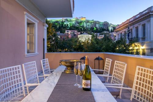 Plaka Apartment | Elegant Aerides Suites: Top-Rated Stay with Family Amenities