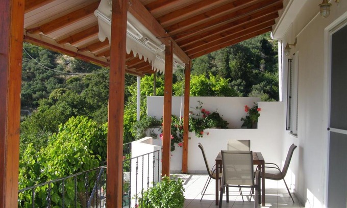 Aerinos House | Discover Aerinos House: Guest Rated 9.8/10 Experience