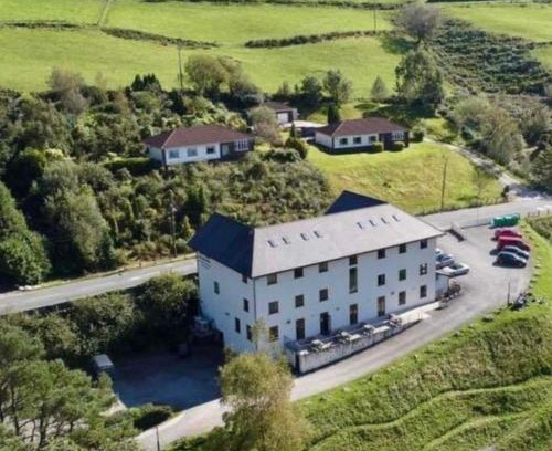 Cynonville Hotel | Discover Afan Lodge: Pet Friendly with Top Amenities