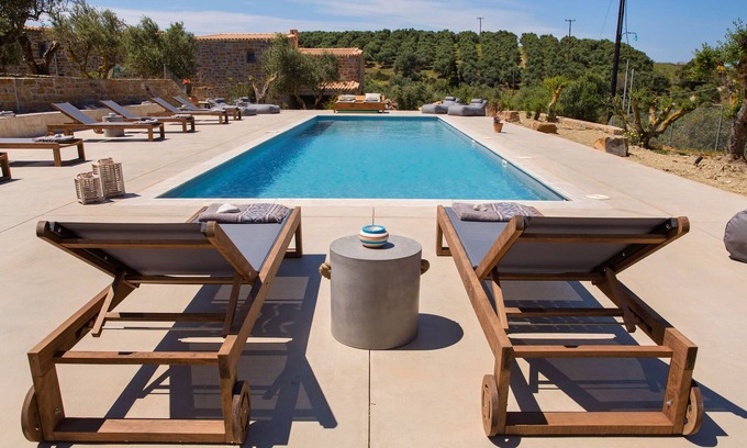Pylos-Nestoras Apartment | Inviting Afentiko Pigadi Studio with Garden View & Pool