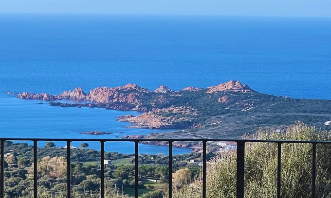 Paduledda Apartment | Discover Affittimoderni Red Island Élite with Spa & Pool