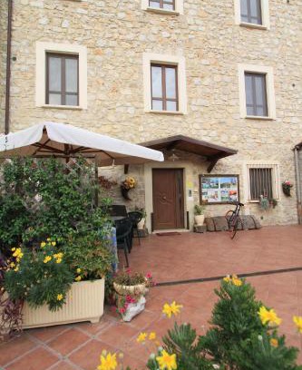 Fondi House | Welcoming Affittacamere Casa di Elide with Hot Tub Access