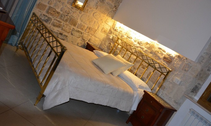 Old Town House | Guest Rated 10/10: Dimora del Carmine with Breakfast & Kitchen