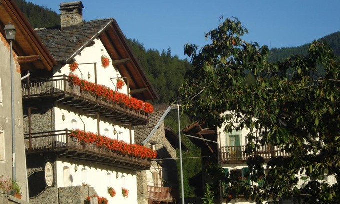 Etroubles Bed & Breakfast | Discover Affittacamere L'Abri: 9.2/10 with Ocean Views