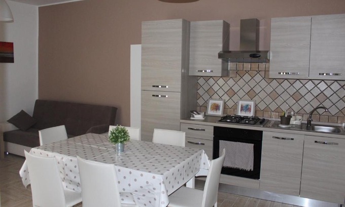 San Cataldo House | Cozy Affittacamere La Traversa with Family-Friendly Amenities