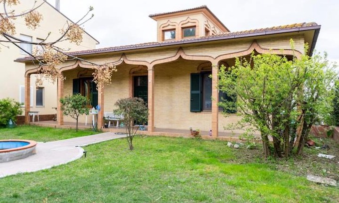 Recanati House | Pet-Friendly Retreat with Ocean View at Affittacamere Pagoda