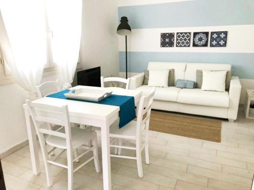Badesi Apartment | Discover Affittimoderni Badesi Poggio Azzurro with Pool