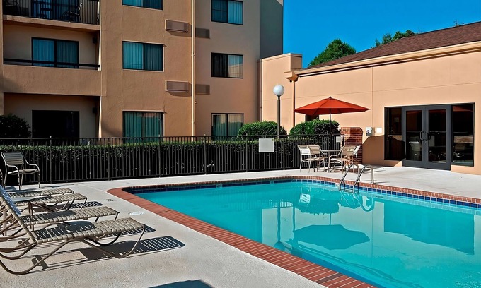 University Place Resort | Budget-Friendly Comfort: Modern Suite with Pool & Pet Access