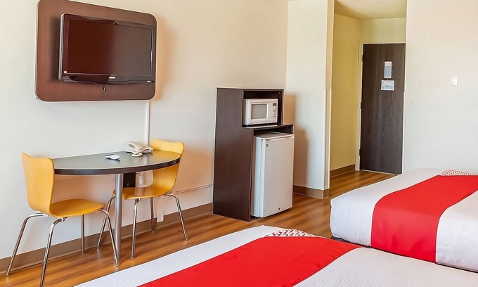Shelby Hotel | Budget-Friendly Stay with Pet Access & Free Onsite Parking
