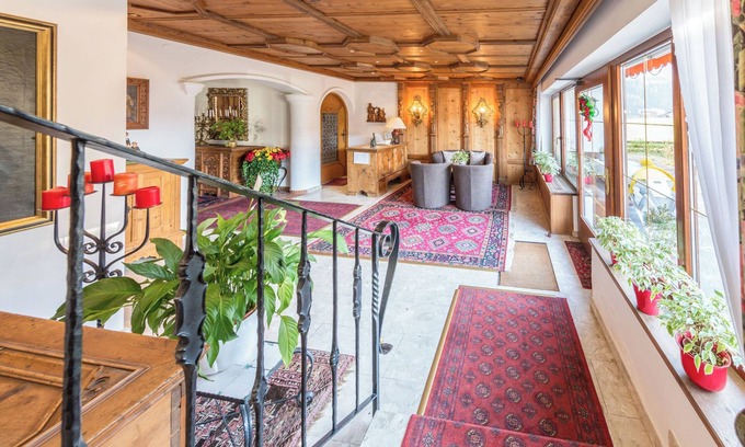 Zell am Ziller Apartment | Central Apartment in Zell am Ziller: Pet-Friendly Retreat