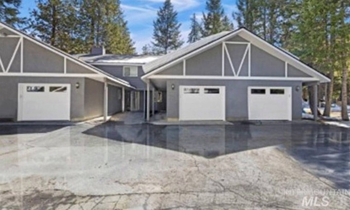 McCall Condo | Affordable condo in McCall, ID! Quiet and spacious condo backing up to Ponderosa