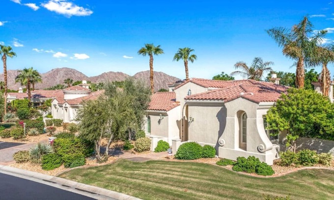 La Quinta House | Budget-Friendly Desert Retreat with Private Pool & Hot Tub
