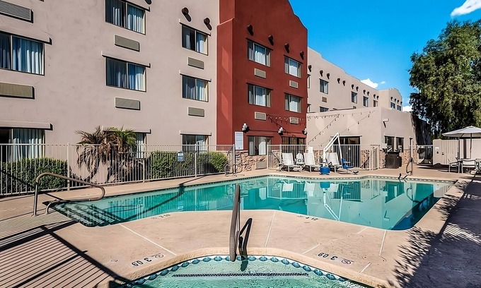 Palm Valley Hotel | Budget-Friendly Retreat at Red Lion Inn & Suites Goodyear
