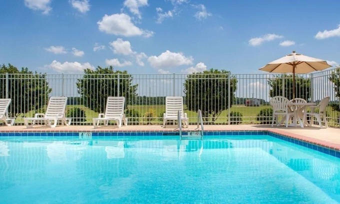 Saint Landry House | Affordable Getaway! in Knights Inn Bunkie! Pool, Free Parking, Free Breakfast