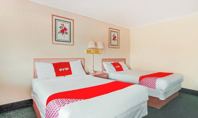 Durham Hotel | Affordable Retreat w/Private Bath + Free Parking Near Downtown Durham