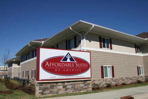 Westover Hotel | Budget-Friendly Suites with Kitchen & Accessibility in Fayetteville