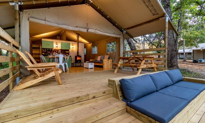 Ligfontein Ski Chalet | Discover AfriCamps at Mackers: Family-Friendly Retreat
