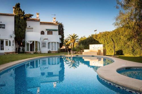 Denia Apartment | Family-Friendly Retreat at AFRODITA with Pool & Pets Welcome