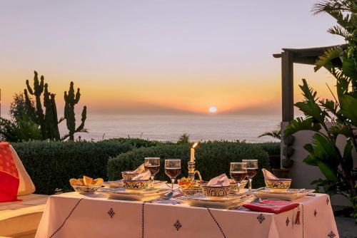 Mirleft Hotel | Discover Aftas Trip: Pet-Friendly Oceanfront Retreat