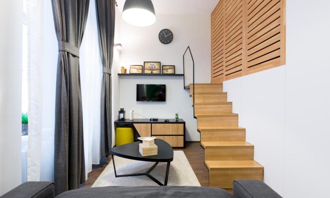 Erzsebetvaros Apartment | Budget-Friendly Stay at After City Park - Rated 9/10!