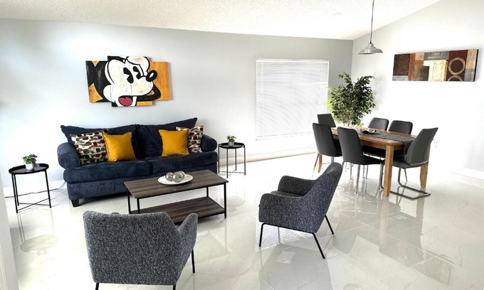 Westridge House | Unwind by the Ocean: Relax After Your Thrilling Adventures