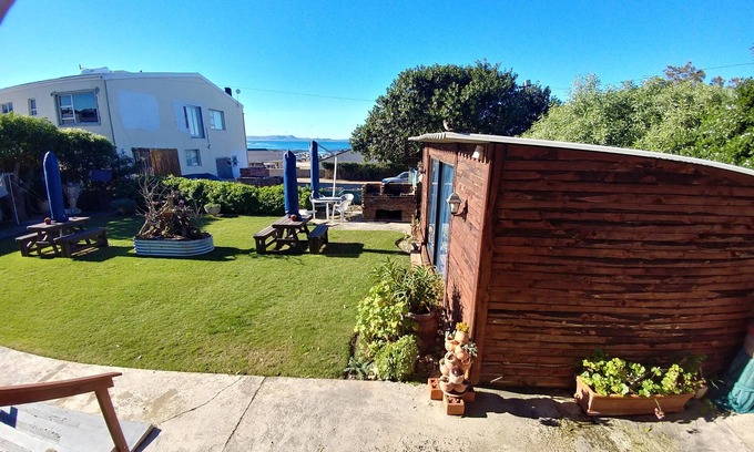 Van Dyks Bay Bed & Breakfast | Ideal After8 B&B with Ocean View & Breakfast Included