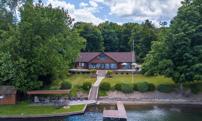 Branchport House | Idyllic Lakeside Escape: Top-Rated Estate on Keuka Lake