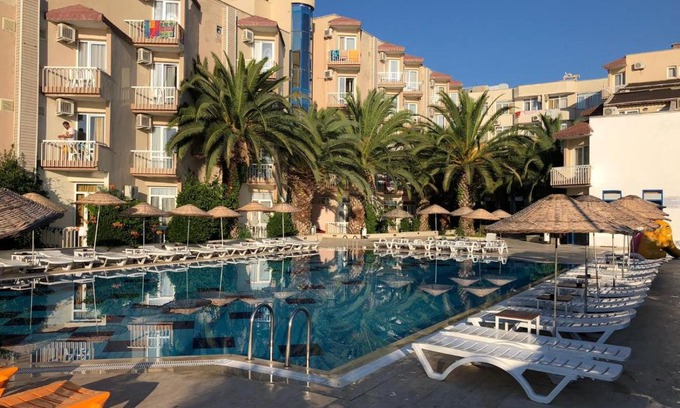 Zeytinli Hotel | Discover AFYTOS ÖREN PARK MTK: Poolside Oceanfront Escape