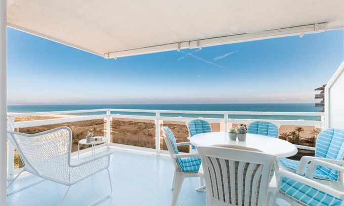 Playa de Gandia Apartment | Cozy Ag Aiguablava: 4-Star Oceanfront Retreat