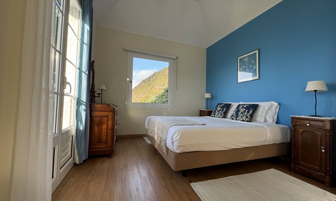 Arco de Sao Jorge Apartment | Agapanthus: Family-Friendly Retreat with Kitchen Amenities