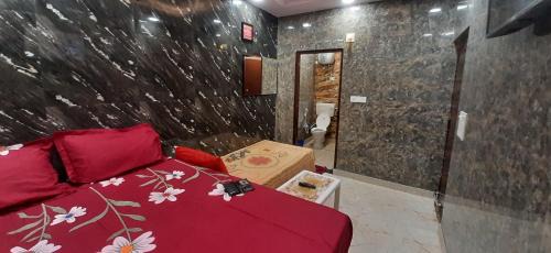 Lajpat Nagar House | Comfortable Aggarwal Guest House with Private Kitchen & WiFi