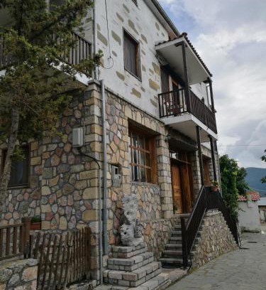 Prespes House | Pet-Friendly Agios Achillios: Rated 9.5 by Guests