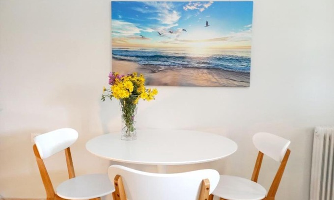 Agios Leon Apartment | Guest Rated 9.7: Agios Leon Apartment for Family Fun