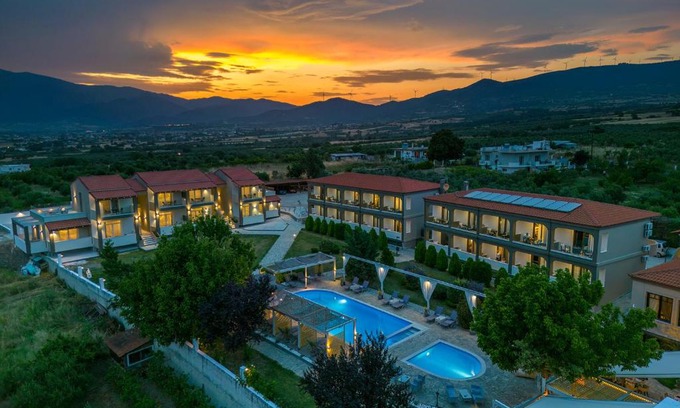 Sidhirokastron Hotel | Serene Agnantio Hotel & Spa with Oceanfront Views