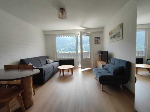 La Chapelle-d'Abondance Apartment | Charming Studio with Balcony and Spectacular Village Views