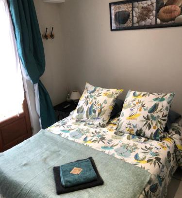 La Ferte-Saint-Aubin Apartment | Charming Studio in Historic Center - Pet Friendly Retreat