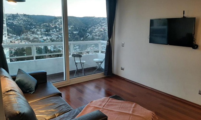 Valparaiso Apartment | Inviting Departamento en Valparaíso - Guest Rated 10/10