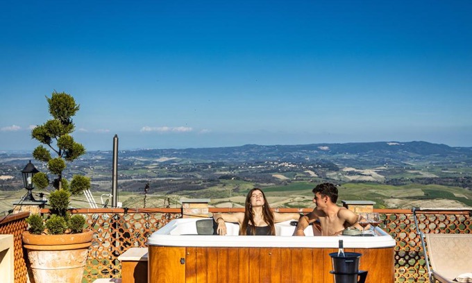 Chianni Apartment | Pet-Friendly Agri Apartment La Terrazza with Ocean Views