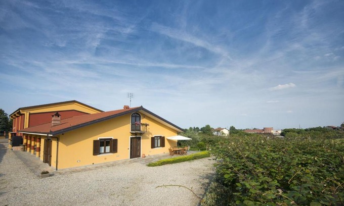 Bricherasio Bed & Breakfast | Oceanfront Escape at Agrialpi by Salfrutta - Guest Rated 9.5