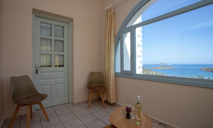 Kampos House | Discover Agriolivadi View House with Spa and Hot Tub