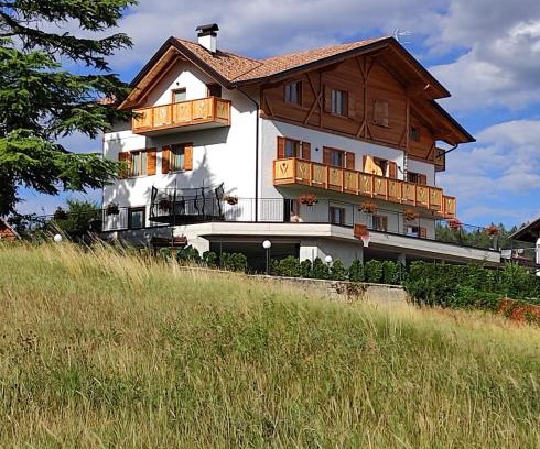 Coredo House | Discover Agritur Rizzi di Inama Ugo: Pet-Friendly Retreat