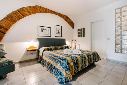 Castiglione della Pescaia House | Exceptional Agriturismo Casa Andreina: Pet Friendly Retreat