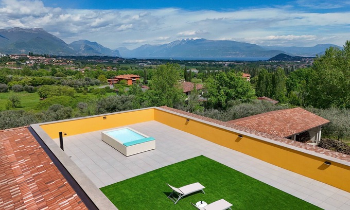 Polpenazze del Garda Ski Chalet | Explore Agriturismo Sentieri del Vino - Il Ciliegio Retreat