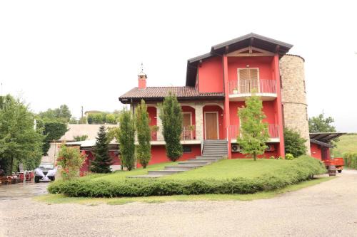 Santa Maria della Versa Bed & Breakfast | Unforgettable Stay at Agriturismo Bosco Longhino - 10/10 Rated
